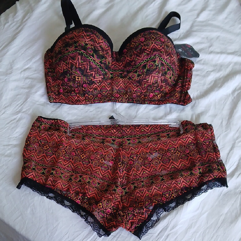 Printed Lace-Trim Bra & Short Set - Red Multi